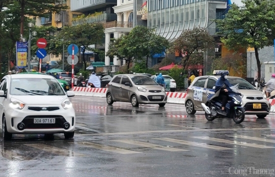 Dự báo thời tiết Hà Nội hôm nay 27/2/2024: Không khí lạnh tăng cường, trời mưa