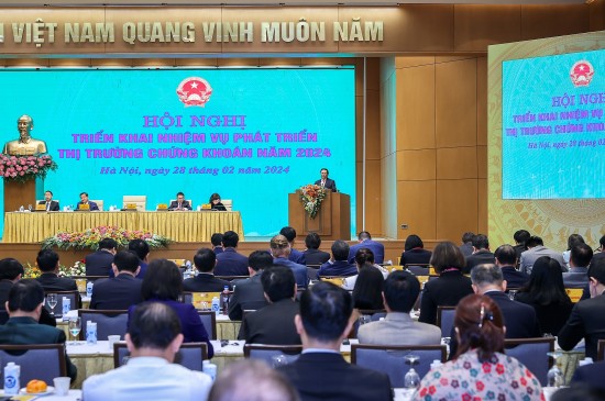 Thủ tướng Phạm Minh Chính: "Nói là làm", quyết tâm nâng hạng thị trường chứng khoán trong năm 2025