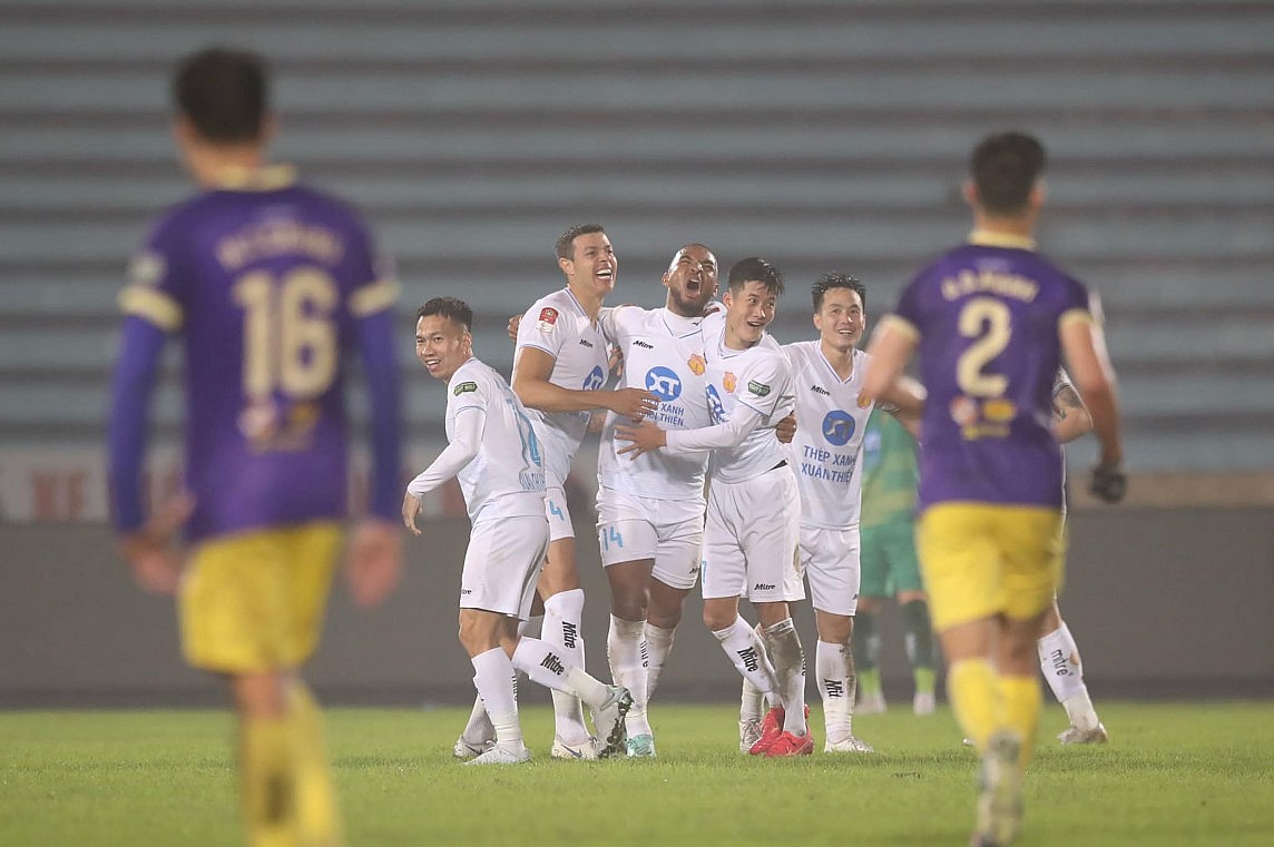 Bảng xếp hạng vòng 11 V-League 2023/2024 ngày 29/2: Nam Định vững ngôi đầu, TP. Hồ Chí Minh trở lại đường đua