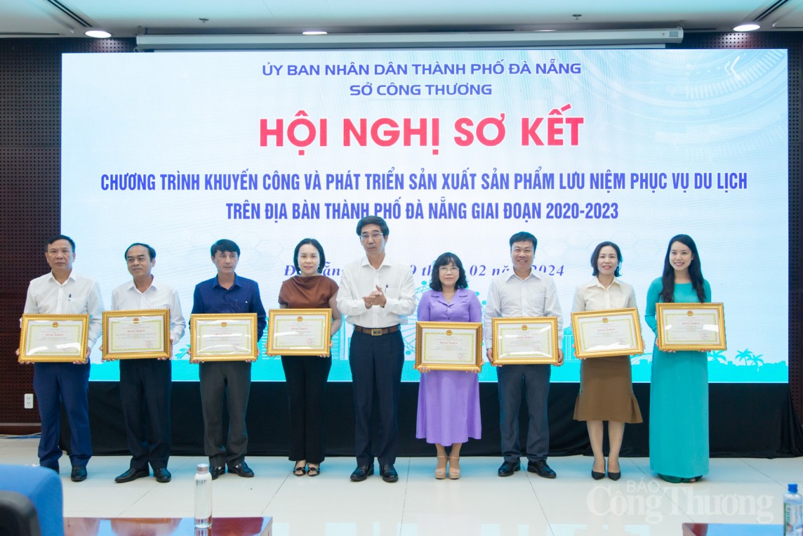 Đà Nẵng: Trao chứng nhận 18 sản phẩm, bộ sản phẩm công nghiệp nông thôn tiêu biểu