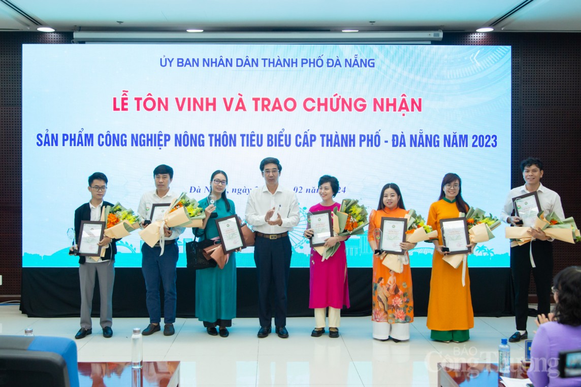 Đà Nẵng: Trao chứng nhận 18 sản phẩm, bộ sản phẩm công nghiệp nông thôn tiêu biểu