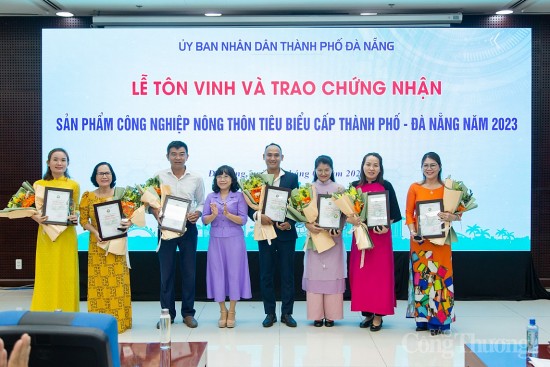 Đà Nẵng: Trao chứng nhận 18 sản phẩm công nghiệp nông thôn tiêu biểu