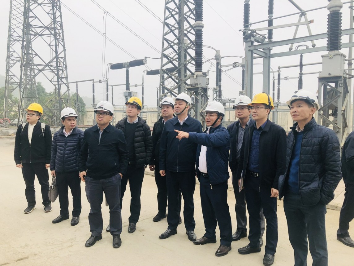 Bộ Công Thương kiểm tra công tác chuẩn bị cung cấp điện mùa khô năm 2024 tại Hoà Bình, Sơn La