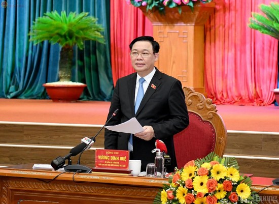 Chủ tịch Quốc hội Vương Đình Huệ: Tạo điều kiện và phân bổ nguồn lực cho Bình Định phát triển