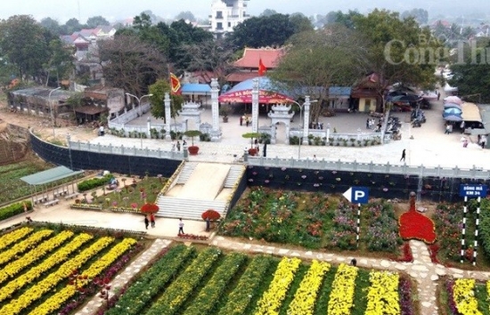Thanh Hóa: Ngôi đền một tiếng gà gáy 5 huyện nghe thu hút hàng trăm du khách check-in