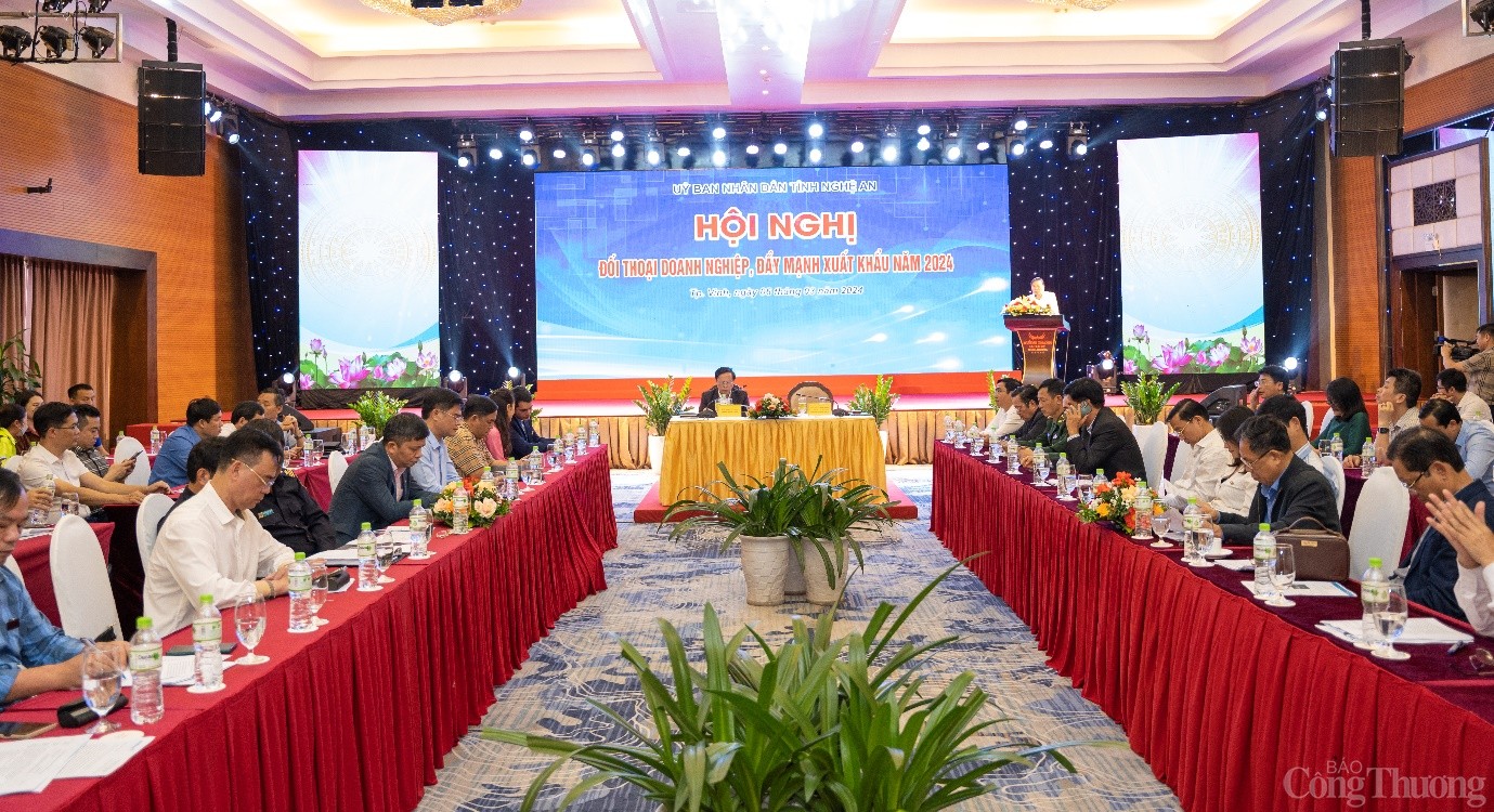 Nghệ An: Đối thoại với doanh nghiệp, tìm đầu ra cho xuất khẩu năm 2024