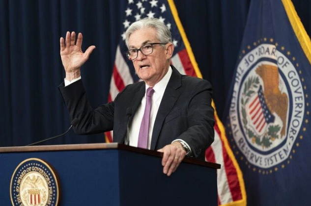 Fed chưa sẵn sàng cắt giảm lãi suất