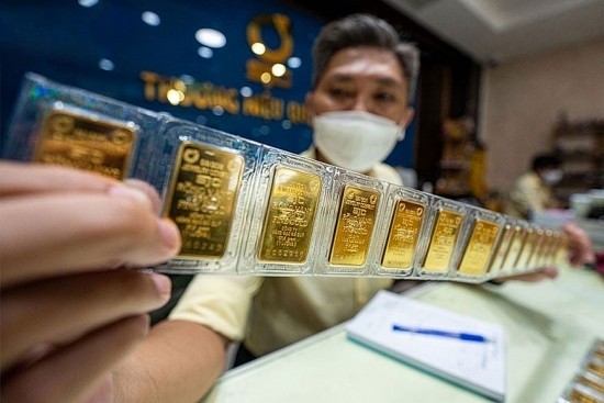 Giá vàng hôm nay quay đầu tăng 900 ngàn, vàng SJC bán ra 81,90 triệu đồng/lượng