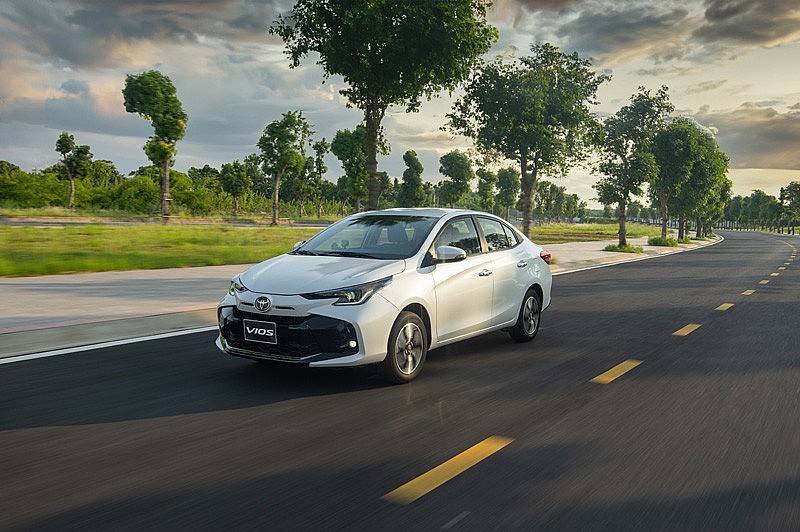 Toyota Việt Nam thông báo giảm giá xe Vios và Veloz, bên nào được lợi?