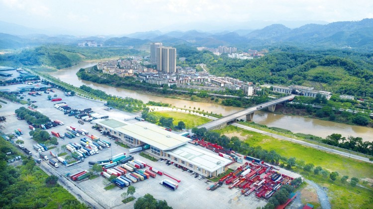 Bổ sung khu công nghiệp 1.000 ha vào quy hoạch chung xây dựng Khu kinh tế cửa khẩu Lào Cai