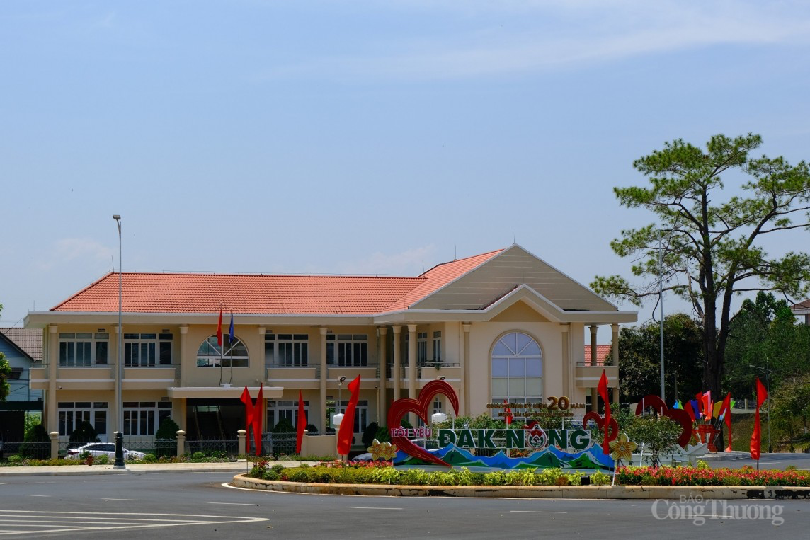 Sẵn sàng cho Lễ khai mạc Kỷ niệm 20 năm ngày tái lập tỉnh Đắk Nông