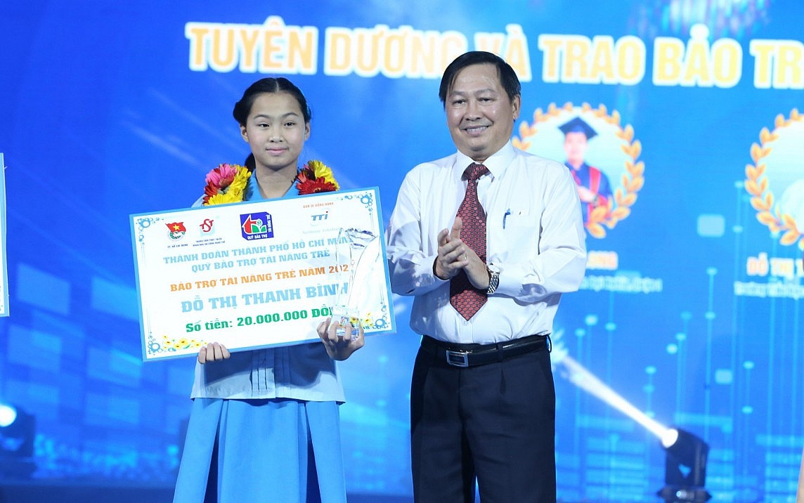 TP. Hồ Chí Minh: Tuyên dương và trao bảo trợ cho 10 tài năng trẻ