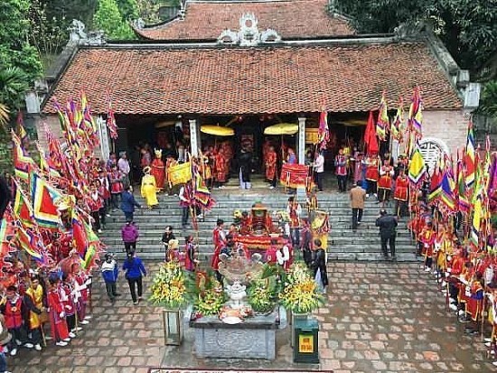 Lễ hội đền Bà Triệu, khám phá di sản văn hóa đầy màu sắc