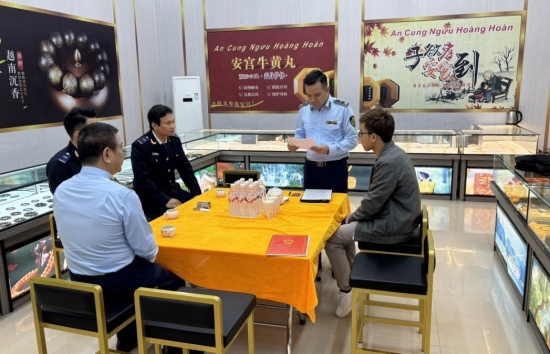 Quảng Ninh: Kinh doanh bánh kẹo không rõ nguồn gốc, một công ty bị phạt 70 triệu đồng