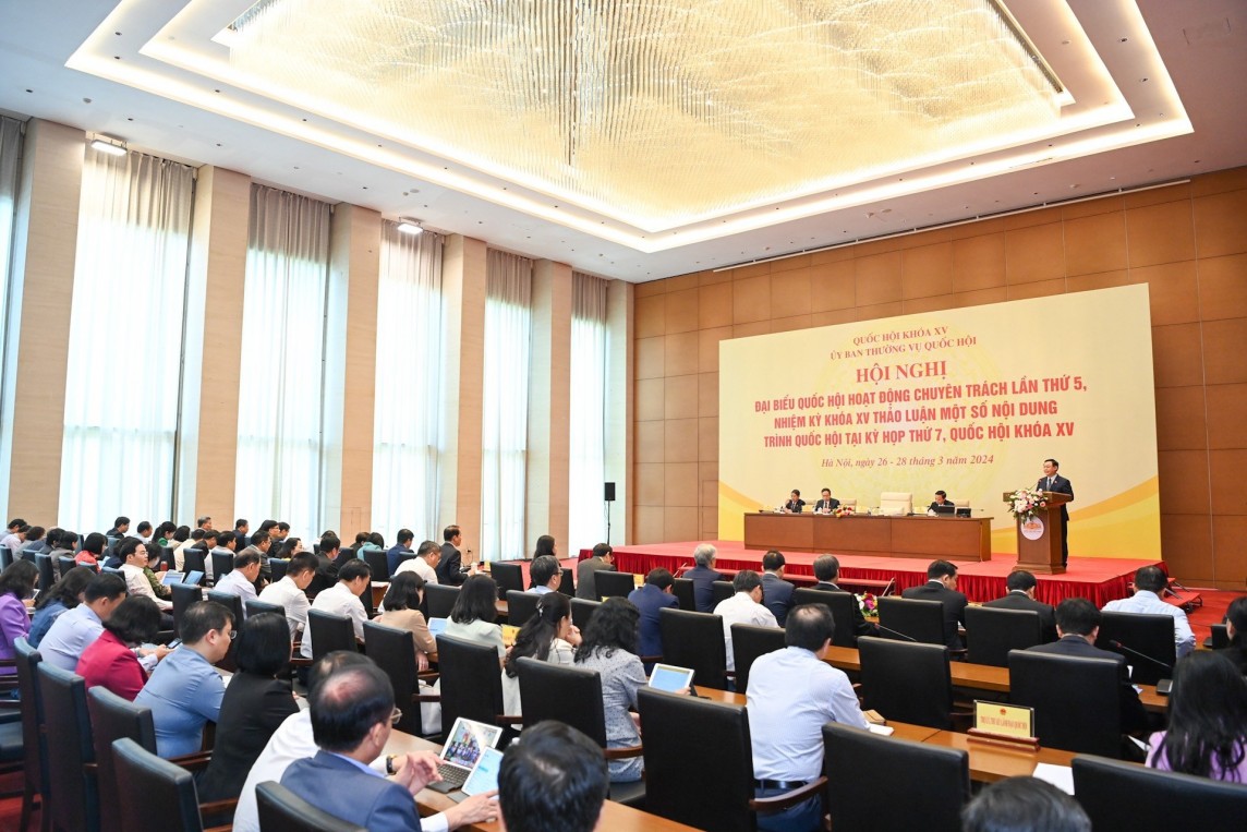 Hội nghị đại biểu Quốc hội hoạt động chuyên trách lần thứ 5, nhiệm kỳ khóa XV để thảo luận một số nội dung trình Quốc hội tại Kỳ họp thứ 7, Quốc hội khóa XV.