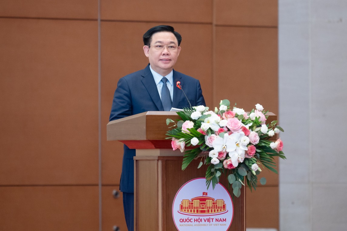 Chủ tịch Quốc hội Vương Đình Huệ phát biểu tại hội nghị