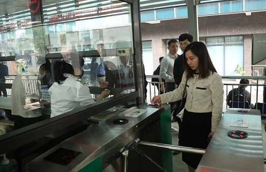 Hà Nội: Thêm 10 tuyến xe buýt thí điểm thẻ, vé điện tử