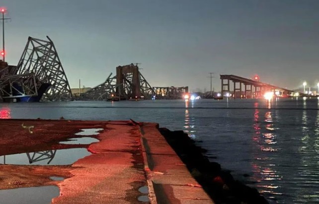 Cầu Francis Scott Key ở Mỹ bị tàu hàng đâm sập