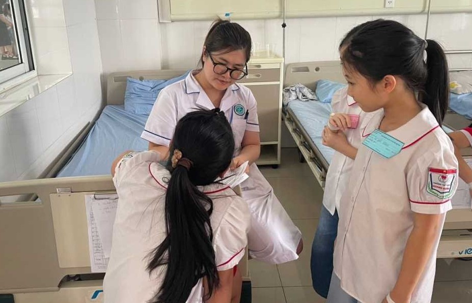 Sức khỏe 33 học sinh nghi bị ngộ độc thực phẩm ở Quảng Ninh đã ổn định