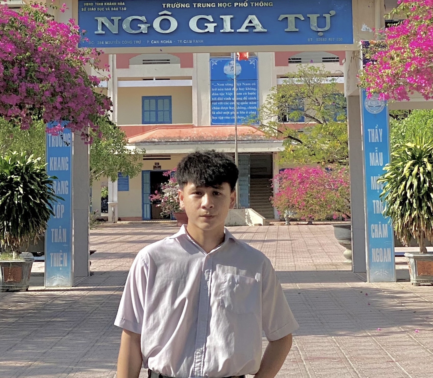 Nguyễn Gia Hưng tại trường THPT Ngô Gia Tự, TP Cam Ranh, Khánh Hòa. Ảnh: Nguyễn Thị Yến