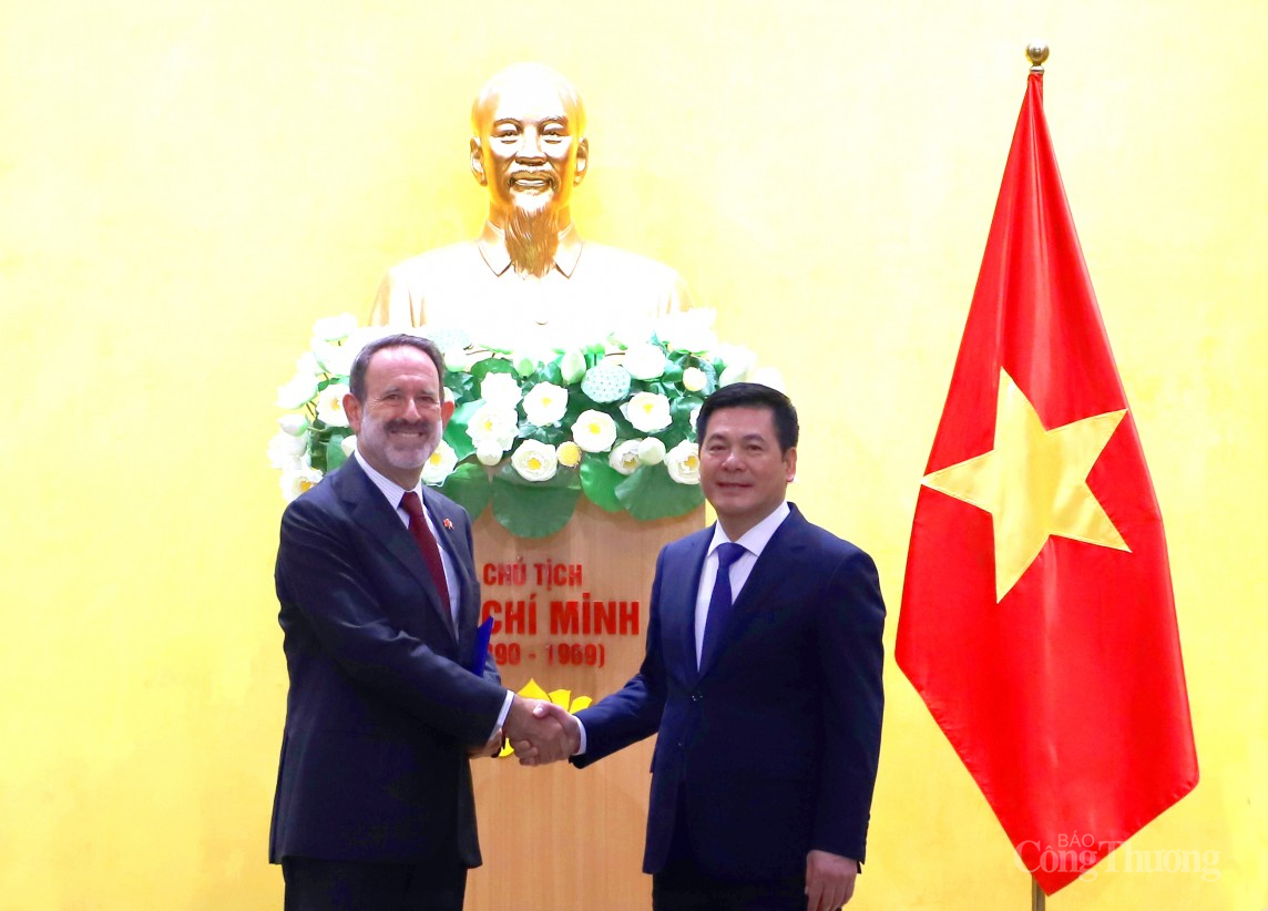 Thúc đẩy quan hệ kinh tế, thương mại, công nghiệp và năng lượng giữa Việt Nam và Italia