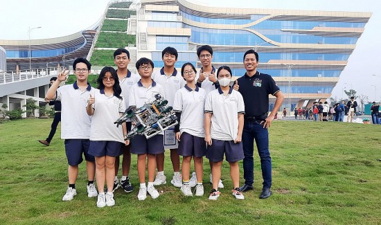 Trường Đinh Thiện Lý xuất sắc giành vé tham dự Giải Vô địch Thế giới VEX Robotics World Championship 2024