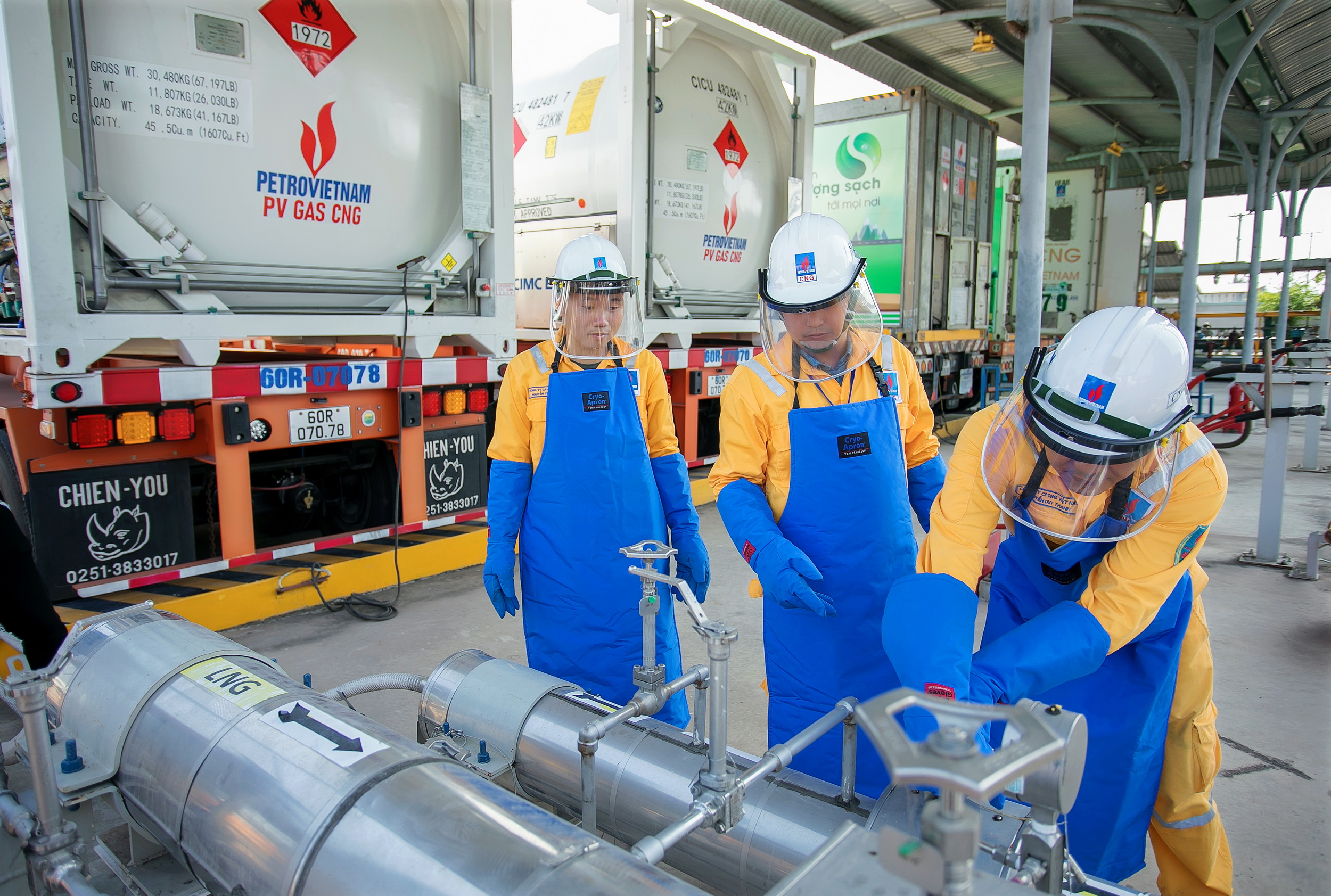 PV GAS CNG bắt đầu cung cấp LNG tới khách hàng