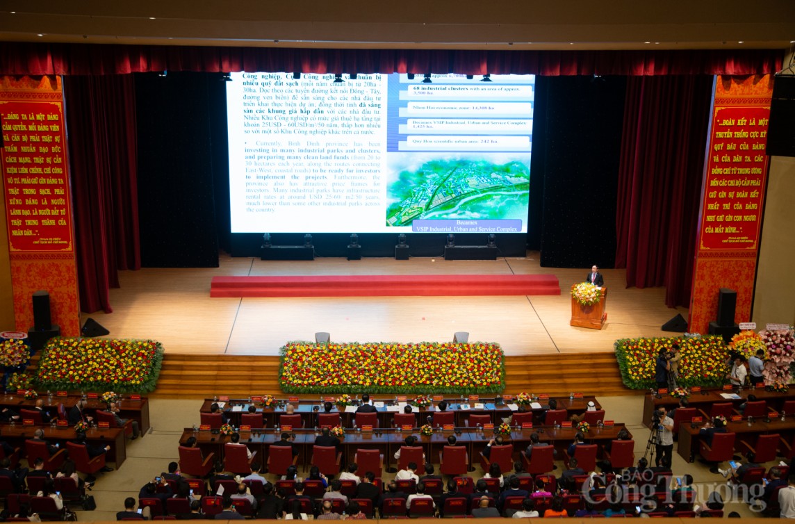 Quyền Chủ tịch nước Võ Thị Ánh Xuân dự Hội nghị xúc tiến đầu tư tỉnh Bình Định