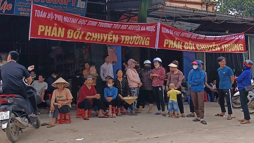 Thanh Hóa: Tạm dừng sáp nhập Trường Tiểu học Nguyễn Bá Ngọc và Lê Văn Tám