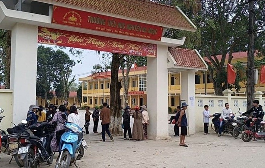 Hơn 400 học sinh ở Thanh Hóa nghỉ học phản đối sáp nhập trường sẽ phải lấy ý kiến của người dân