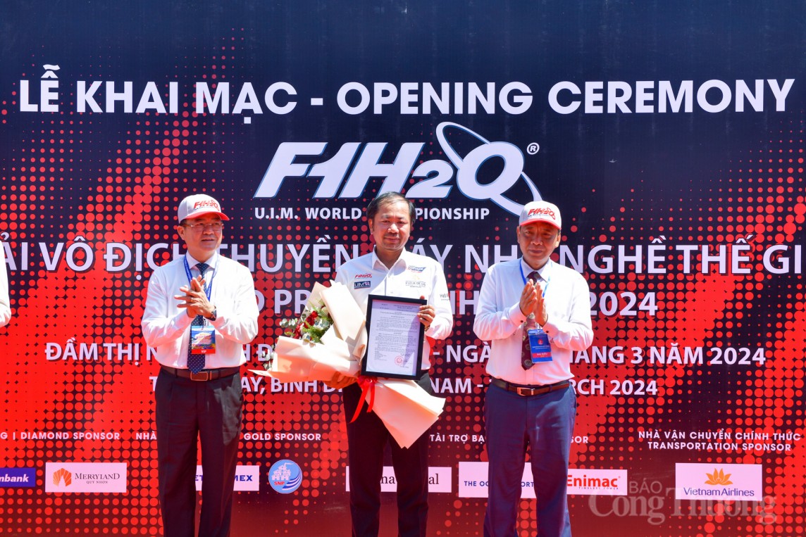 Bình Định: Khai mạc Giải vô địch thế giới thuyền máy nhà nghề UIM F1H2O World Championship