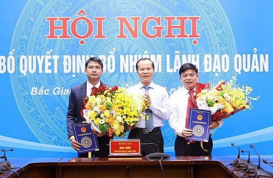 Bắc Giang công bố quyết định bổ nhiệm lãnh đạo chủ chốt