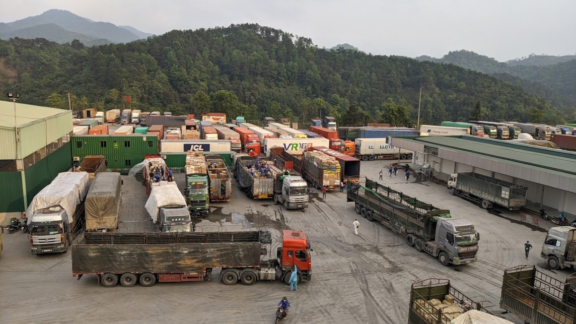 Lạng Sơn: Tháo gỡ vướng mắc cho doanh nghiệp kinh doanh bến bãi tại cửa khẩu