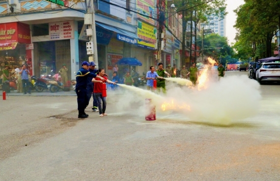Lào Cai: Lực lượng công an và điện lực ký kết quy chế phối hợp phòng cháy chữa cháy