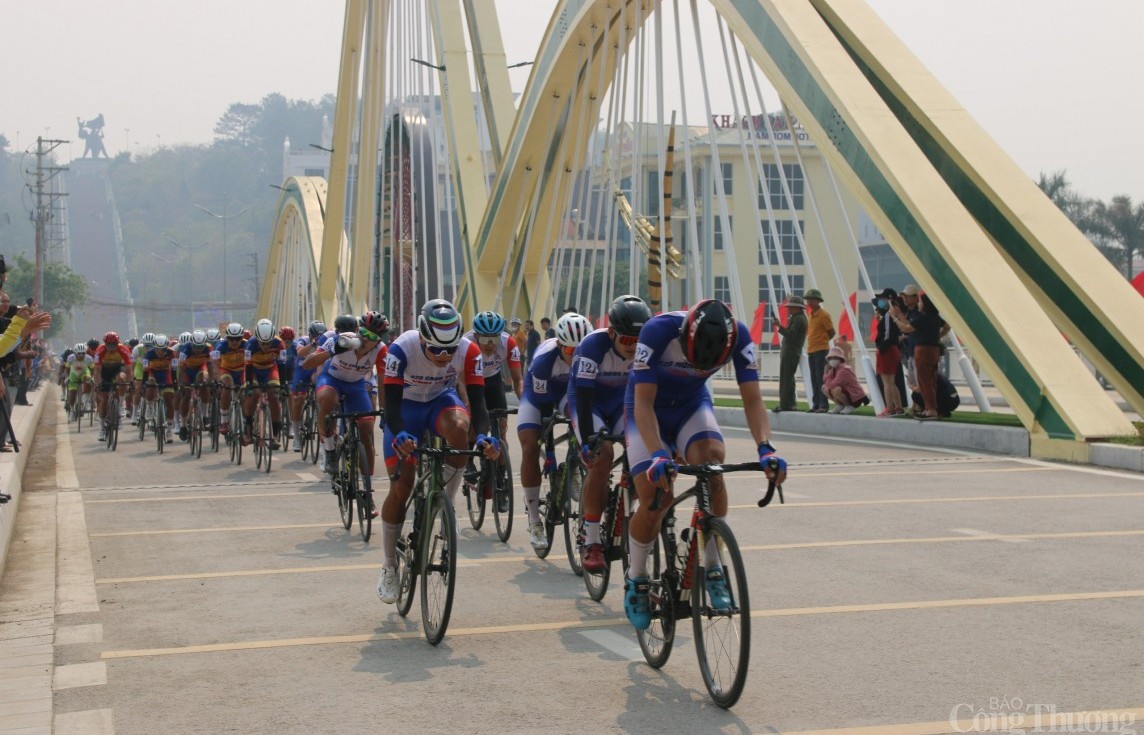 Điện Biên: Khai mạc Cuộc đua xe đạp toàn quốc tranh Cúp Truyền hình TP. Hồ Chí Minh lần thứ 36