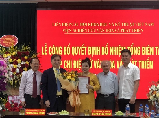 Bà Nguyễn Thị Hoa giữ chức Tổng biên tập Tạp chí điện tử Văn hóa và Phát triển