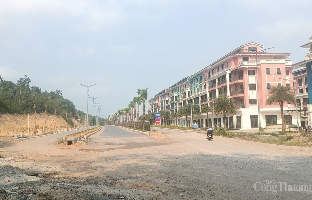 Khu kinh tế Vân Đồn (Quảng Ninh): Dự án mở rộng tỉnh lộ 334 vướng mắc giải phóng mặt bằng