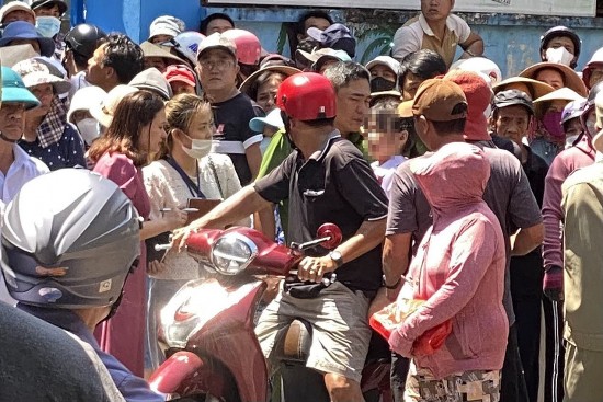 Nhiều học sinh ở Nha Trang nhập viện nghi ngộ độc