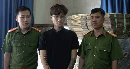 Lâm Đồng: Bắt giam đối tượng buôn bán hàng nghìn mũ bảo hiểm giả