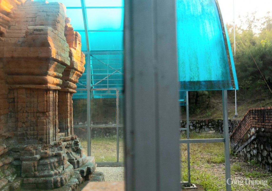 Thừa Thiên Huế: Ngắm nhìn tháp Chăm cổ lập kỷ lục thế giới