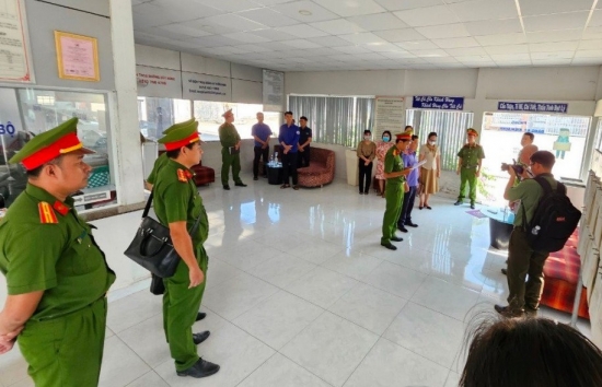 Bình Thuận: Bắt tạm giam 2 Phó Giám đốc Trung tâm Đăng kiểm 86-02D