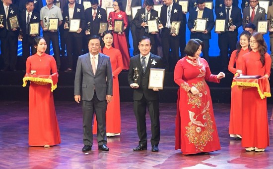 Saigon Co.op được tôn vinh là ngôi sao Hợp tác xã Việt Nam năm 2024