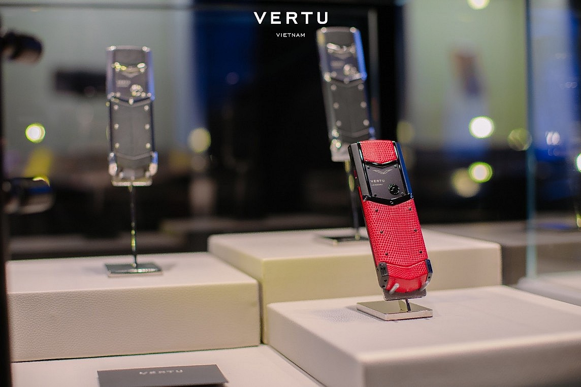 Hơn 6.000 điện thoại Vertu 2G đời cũ sẽ ra sao khi Việt Nam sắp tắt sóng 2G?