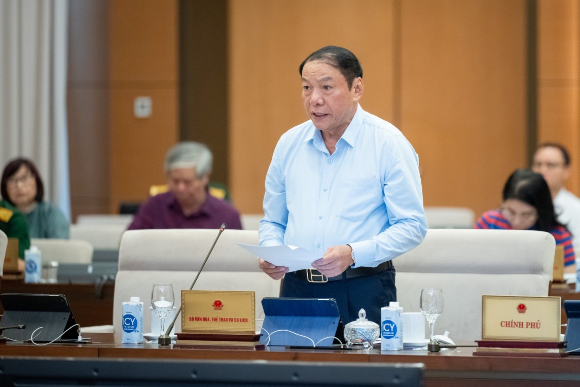 Bộ trưởng Bộ Văn hóa, Thể thao và Du lịch Nguyễn Văn Hùng 