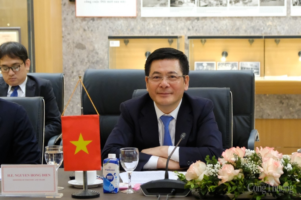 Bộ trưởng Nguyễn Hồng Diên tiếp và làm việc với Đại sứ Nhật Bản tại Việt Nam
