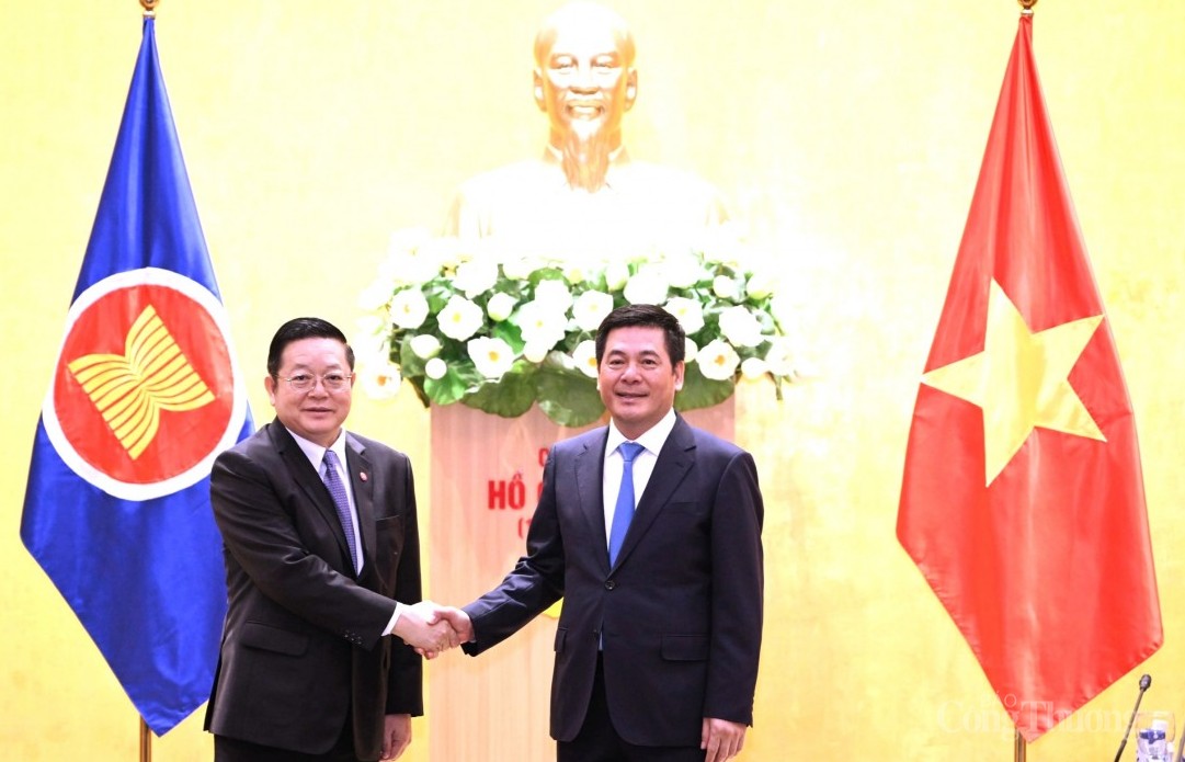 Bộ trưởng Nguyễn Hồng Diên tiếp và làm việc với Tổng thư ký ASEAN