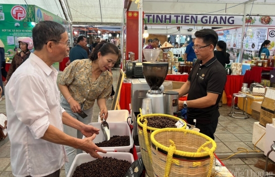 Điện Biên: Nhiều sản phẩm “cháy hàng” tại Hội chợ Công Thương Tây Bắc - Điện Biên