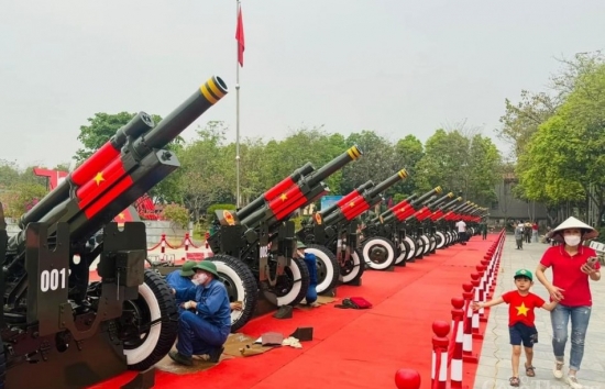Cận cảnh 15 khẩu pháo phục vụ Lễ kỷ niệm 70 năm Chiến thắng Điện Biên Phủ