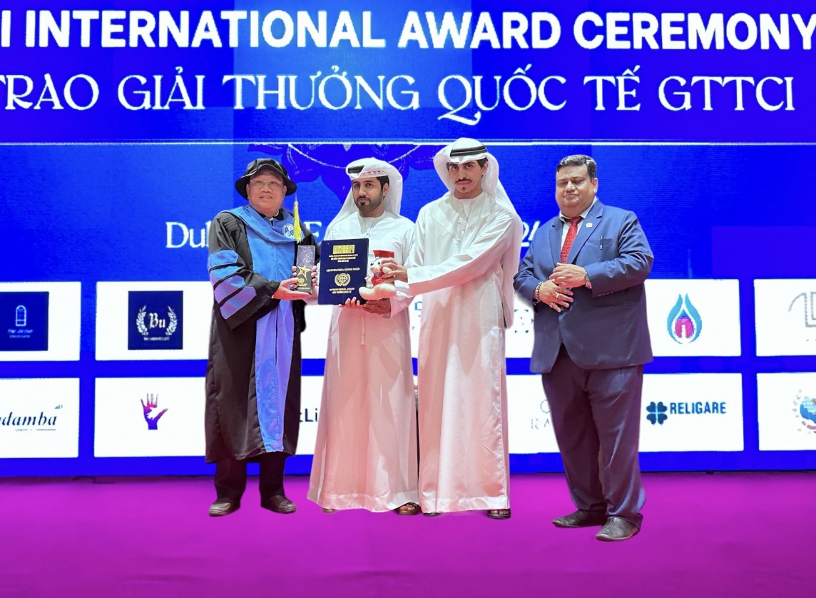 Người Việt Nam duy nhất nhận giải thưởng của Diễn đàn Khoa học và kinh tế toàn cầu