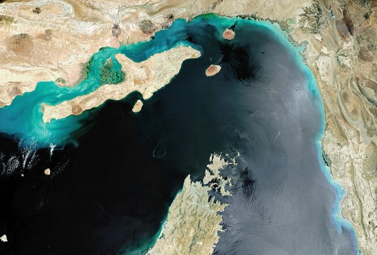 Căng thẳng Iran -Israel: Vì sao eo biển này là tâm điểm lo lắng với giới đầu tư dầu mỏ?